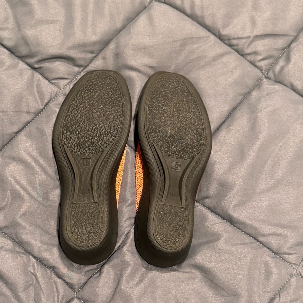 Arcopedico Women's Brick/Orange Slip-On Shoes. Size 40/9 - Picture 3 of 4